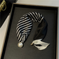 🧣 Magnetic Pearl Scarf – No-Tie, Soft, Lightweight ✅