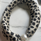 🧣 Magnetic Pearl Scarf – No-Tie, Soft, Lightweight ✅